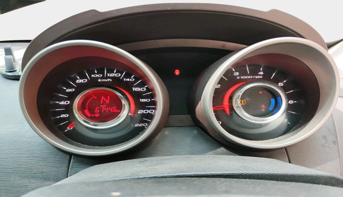 2013 Mahindra XUV500 W8, Diesel, Manual, 61,446 km, interior