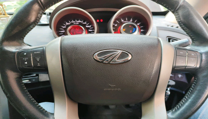 2013 Mahindra XUV500 W8, Diesel, Manual, 61,446 km, interior