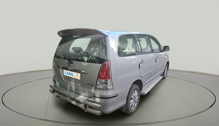 2011 Toyota Innova V 2.5 7 STR, Diesel, Manual, 1,36,959 km, exterior
