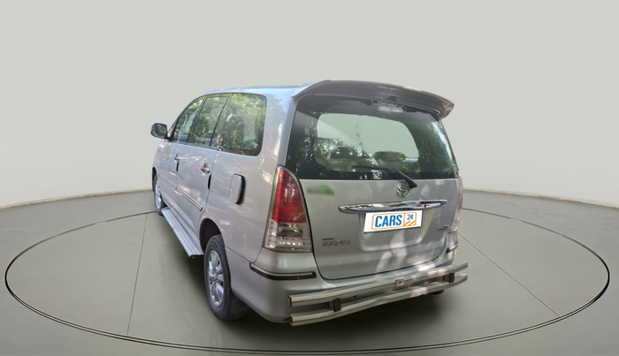 2011 Toyota Innova V 2.5 7 STR, Diesel, Manual, 1,36,959 km, exterior