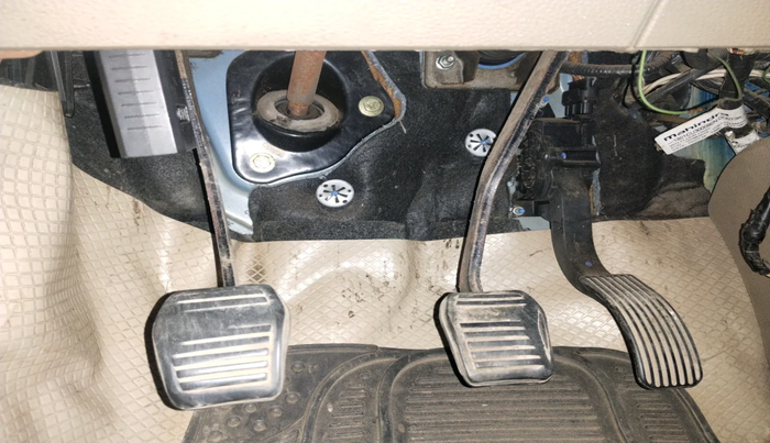 2016 Mahindra TUV300 T8, Diesel, Manual, 64,869 km, interior