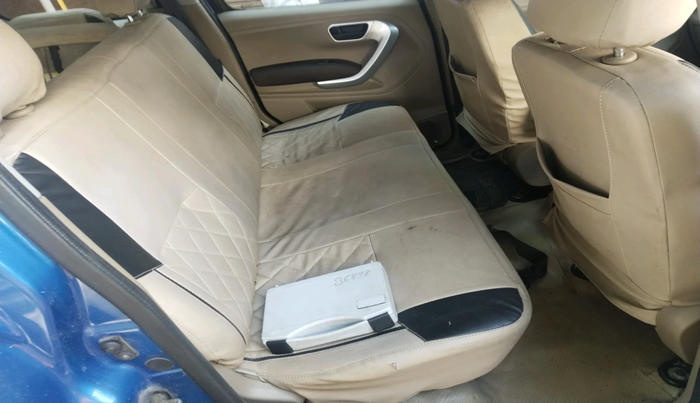 2016 Mahindra TUV300 T8, Diesel, Manual, 64,869 km, interior