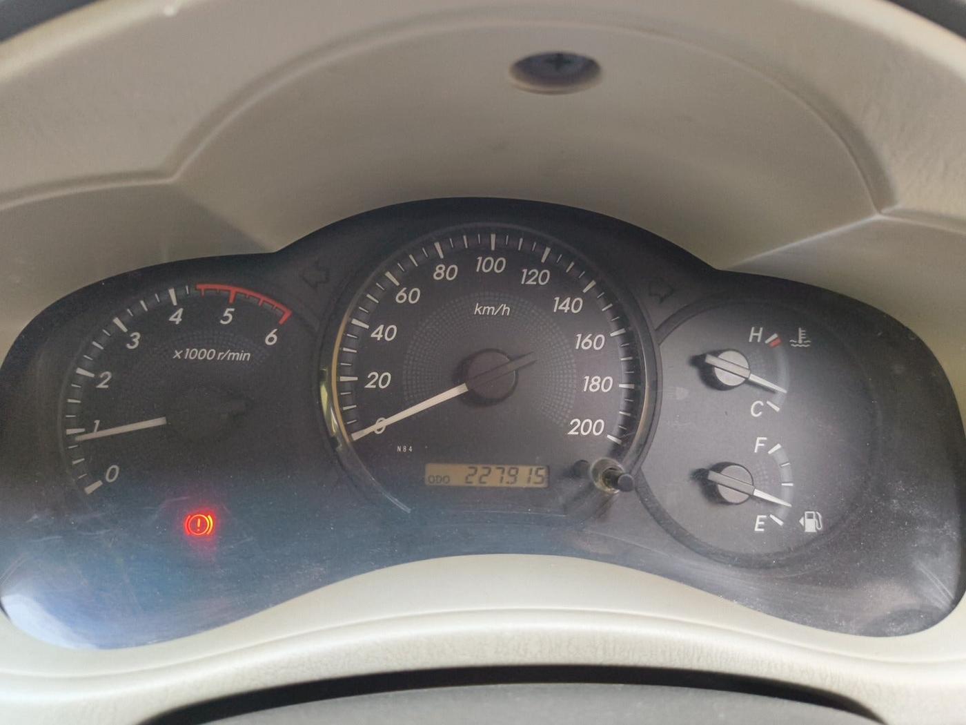 2013 Toyota Innova 2.5 GX 8 STR, Diesel, Manual, 2,30,000 km, interior