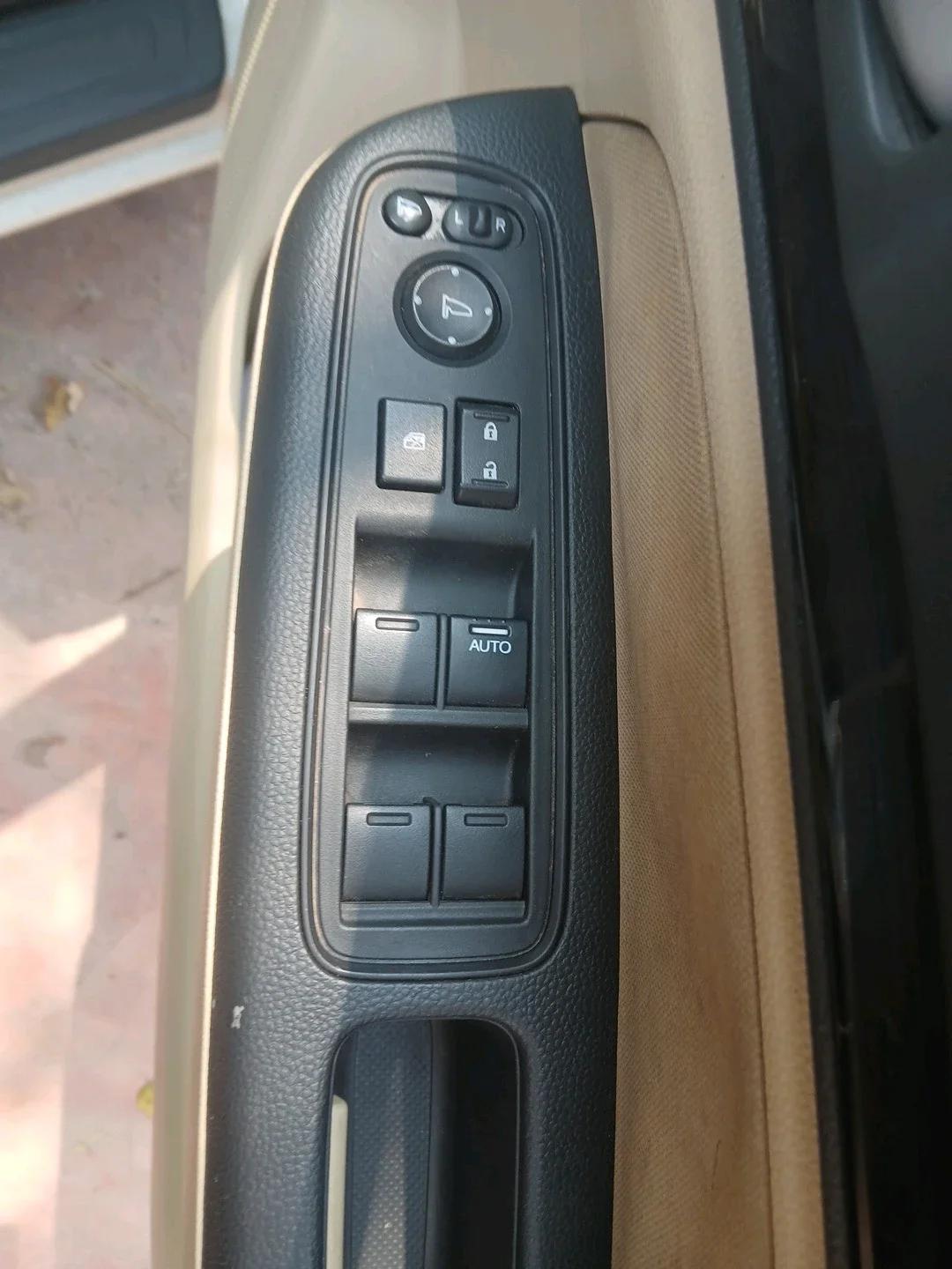 2019 Honda Amaze 1.2L I-VTEC VX CVT, Petrol, Automatic, 30,100 km, interior