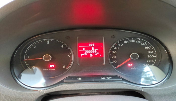 2014 Volkswagen Vento HIGHLINE DIESEL 1.6, Diesel, Manual, 2,00,035 km, interior