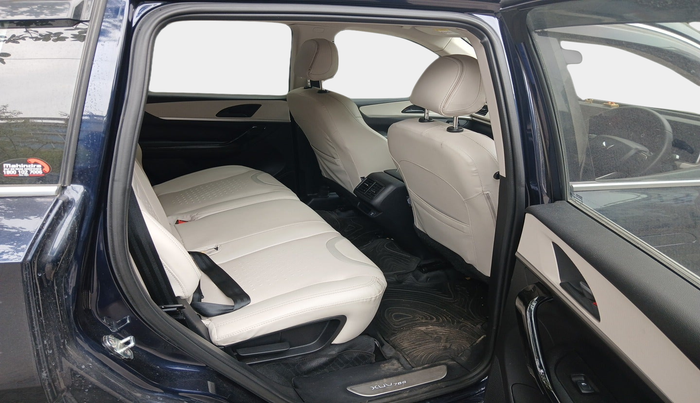 2022 Mahindra XUV700 AX 5 P MT 7 STR, Petrol, Manual, 46,158 km, interior