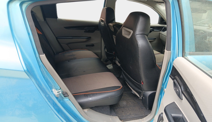 2016 Mahindra Kuv100 K2 PLUS 6 STR, Petrol, Manual, 69,035 km, interior
