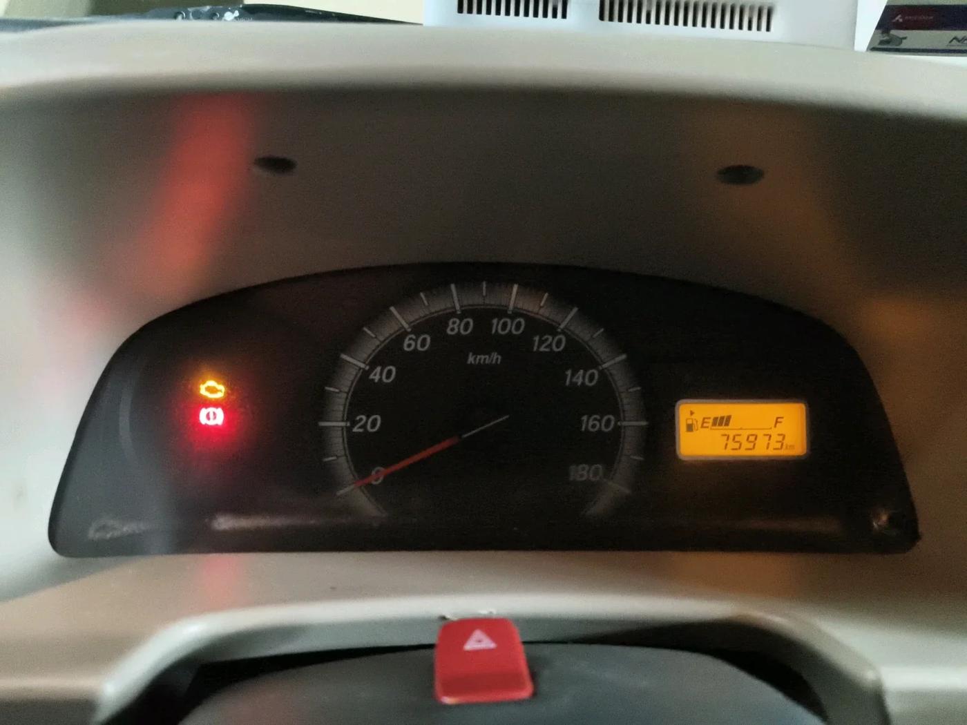 2015 Maruti Eeco 5 STR, Petrol, Manual, 75,973 km, interior