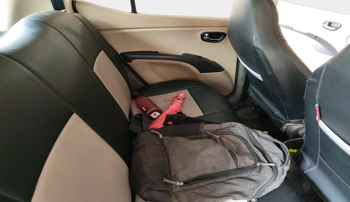 2015 Hyundai i10 SPORTZ 1.1, Petrol, Manual, 69,988 km, interior