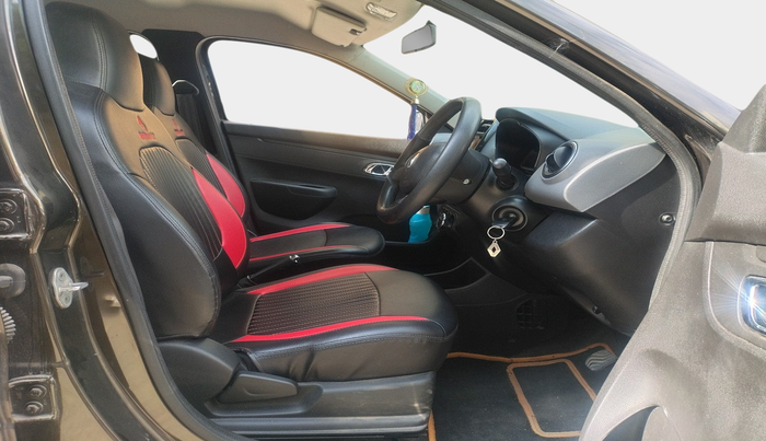2018 Renault Kwid RXT 1.0 AMT (O), Petrol, Automatic, 46,867 km, interior
