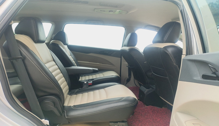 2019 Mahindra MARAZZO M2 7STR, Diesel, Manual, 97,794 km, interior