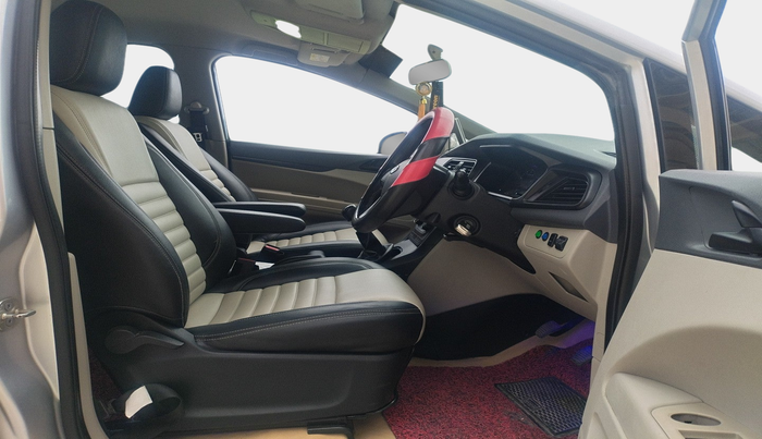 2019 Mahindra MARAZZO M2 7STR, Diesel, Manual, 97,794 km, interior