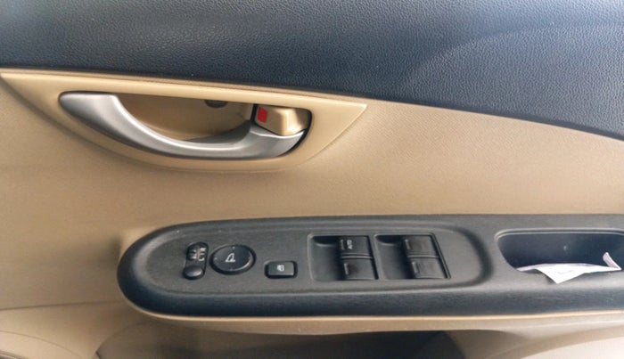 2015 Honda Amaze 1.5L I-DTEC VX, Diesel, Manual, 1,35,599 km, interior