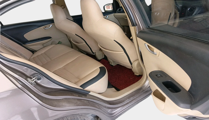 2015 Honda Amaze 1.5L I-DTEC VX, Diesel, Manual, 1,35,599 km, interior