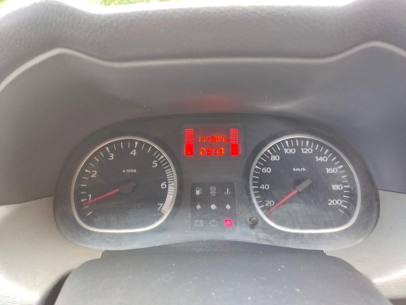 2013 Renault Duster 85 PS RXE DIESEL, Diesel, Manual, 1,14,004 km, interior