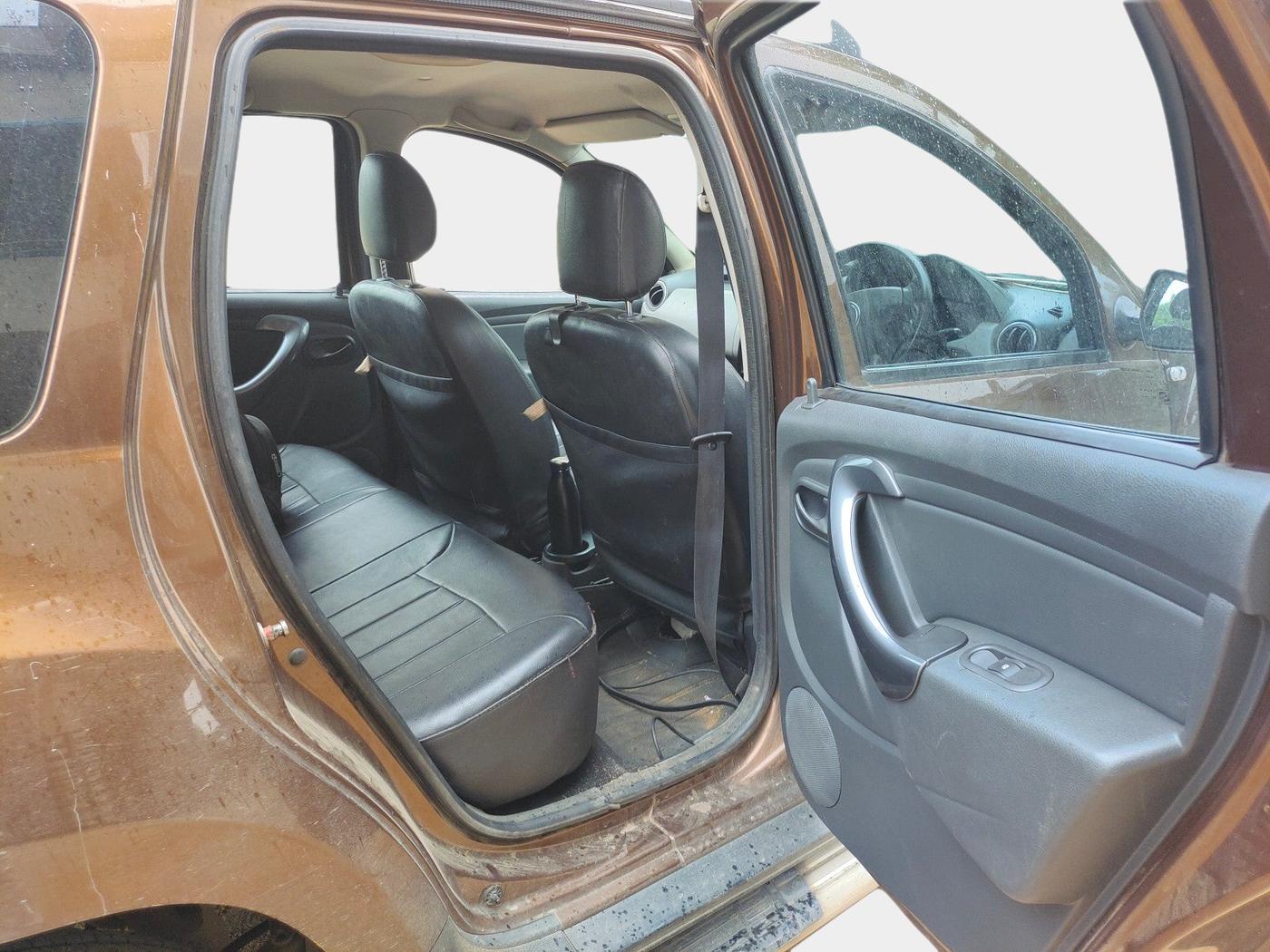 2013 Renault Duster 85 PS RXE DIESEL, Diesel, Manual, 1,14,004 km, interior