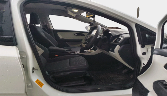 2023 Tata ALTROZ XZ PETROL, Petrol, Manual, 15,659 km, interior