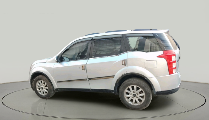 2015 Mahindra XUV500 W8, Diesel, Manual, 75,980 km, exterior