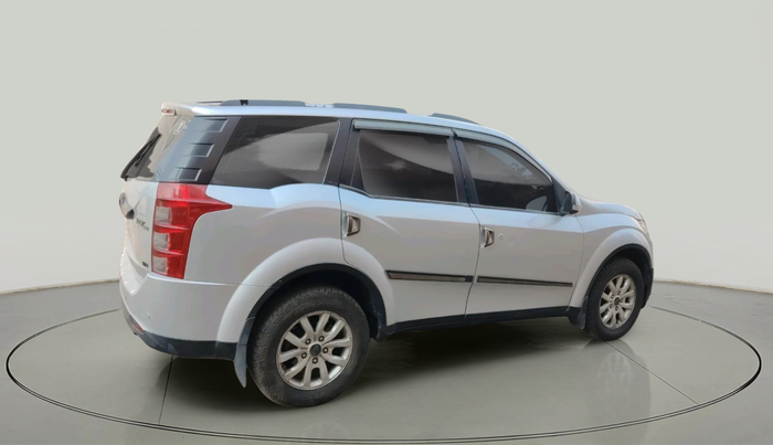 2015 Mahindra XUV500 W8, Diesel, Manual, 75,980 km, exterior