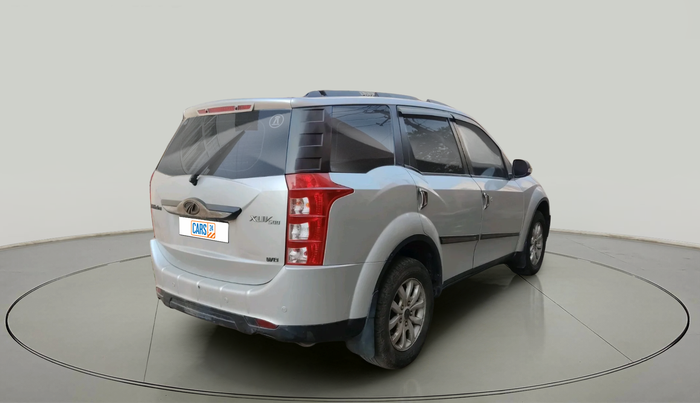 2015 Mahindra XUV500 W8, Diesel, Manual, 75,980 km, exterior
