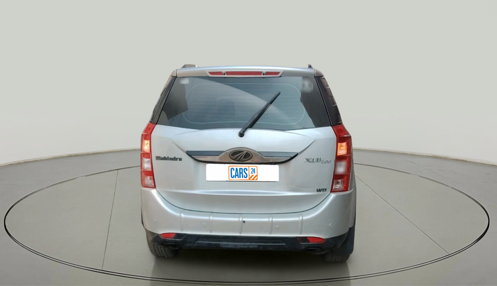 2015 Mahindra XUV500 W8, Diesel, Manual, 75,980 km, exterior