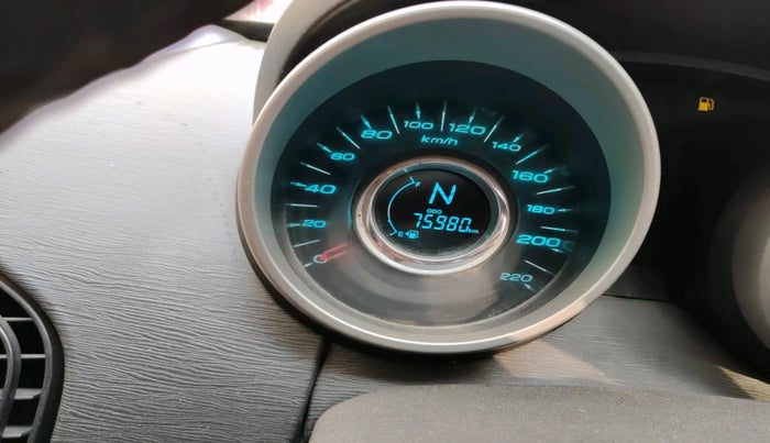 2015 Mahindra XUV500 W8, Diesel, Manual, 75,980 km, interior