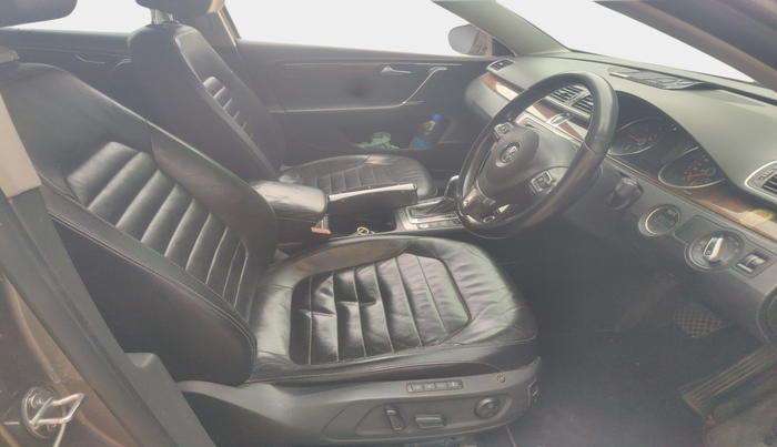 2011 Volkswagen Passat 2.0 PD DSG, Diesel, Automatic, 1,85,856 km, interior
