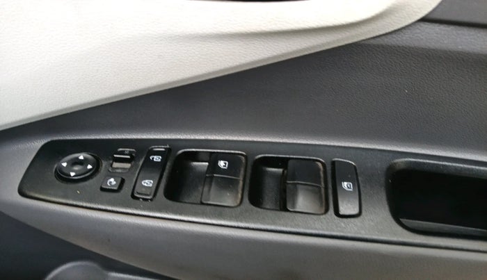 2020 Hyundai GRAND I10 NIOS SPORTZ AMT 1.2 KAPPA VTVT, Petrol, Automatic, 36,795 km, interior