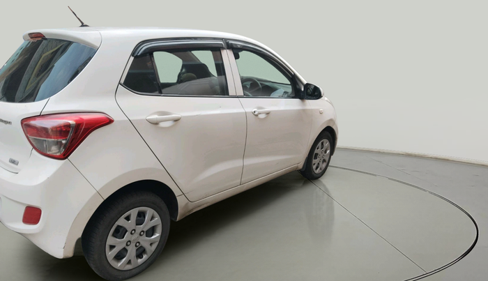2016 Hyundai Grand i10 MAGNA 1.2 KAPPA VTVT, Petrol, Manual, 1,17,400 km, exterior