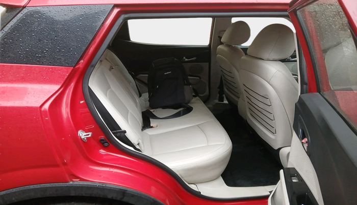 2022 Mahindra XUV300 W8 (O) 1.2 PETROL AMT, Petrol, Automatic, 7,982 km, interior