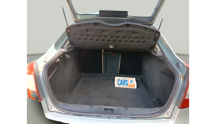 2010 Skoda Laura AMBIENTE 1.8 TSI, Petrol, Manual, 92,427 km, exterior