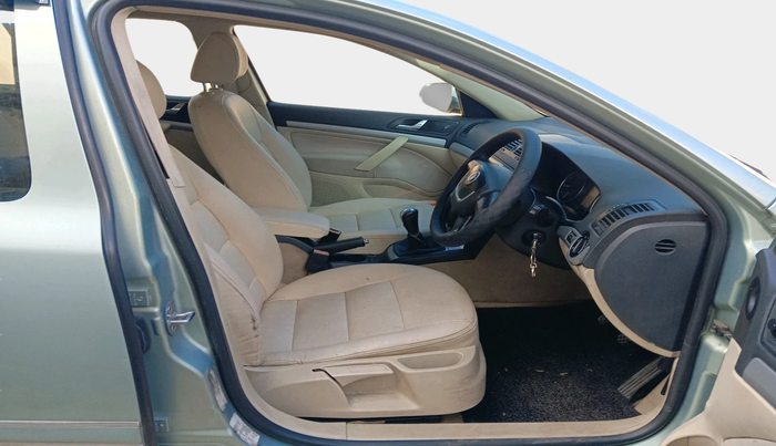 2010 Skoda Laura AMBIENTE 1.8 TSI, Petrol, Manual, 92,427 km, interior