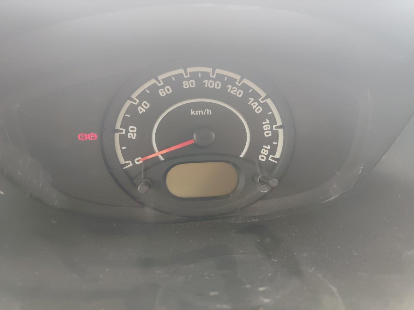 2011 Chevrolet Spark LT 1.0, Petrol, Manual, 2 km, interior