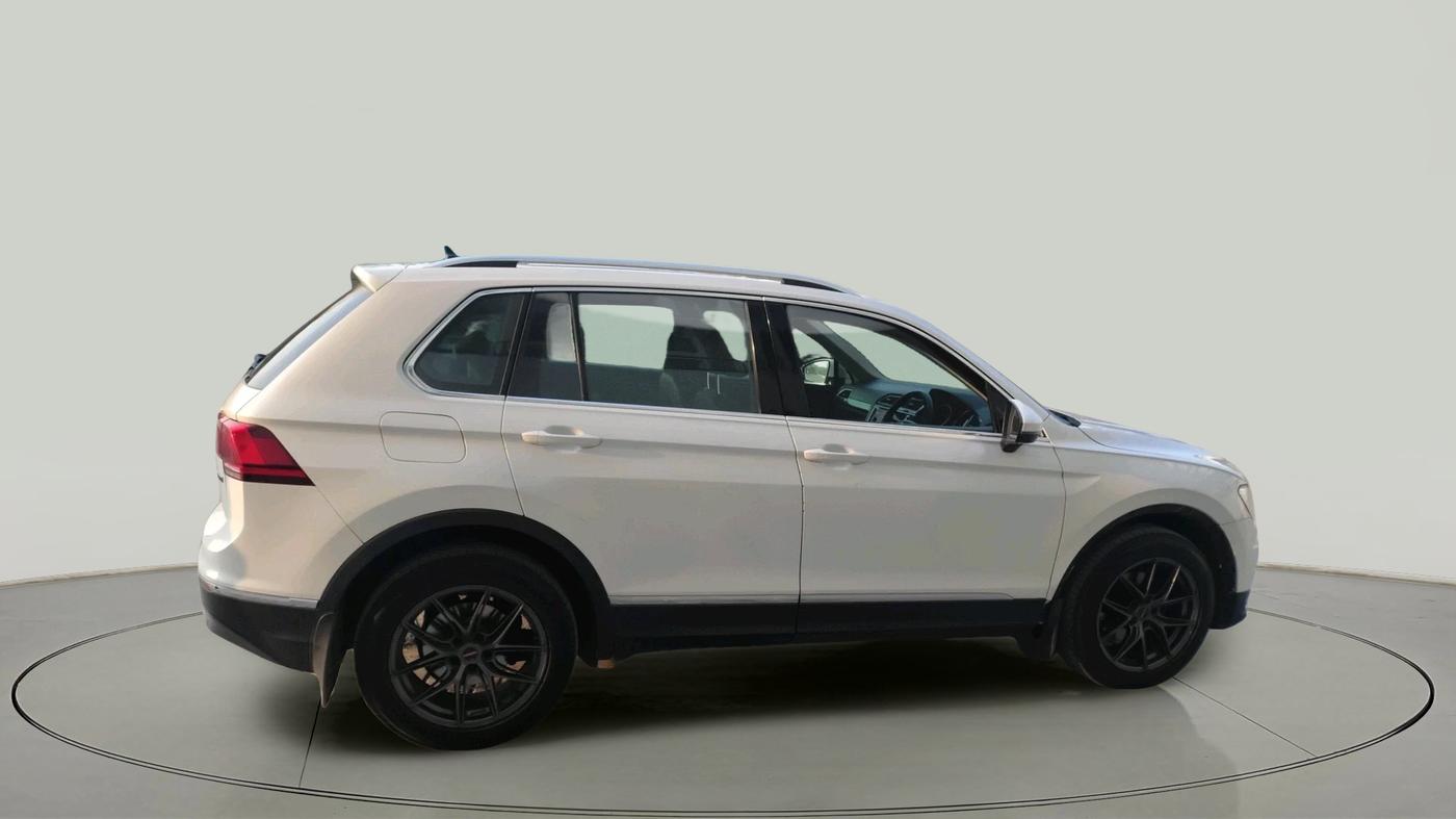 2018 Volkswagen TIGUAN HIGHLINE TDI AT, Diesel, Automatic, 1,11,627 km, exterior
