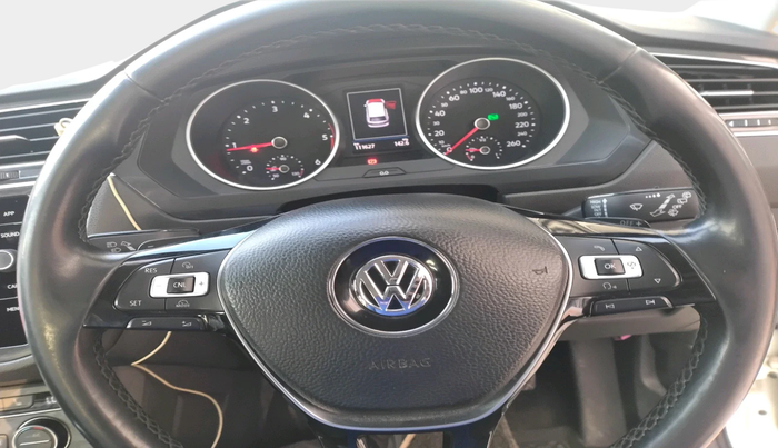 2018 Volkswagen TIGUAN HIGHLINE TDI AT, Diesel, Automatic, 1,11,627 km, interior