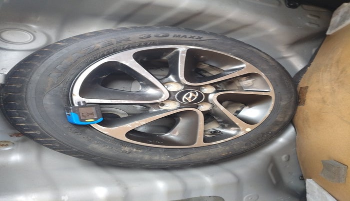 2018 Hyundai Grand i10 SPORTZ AT 1.2 KAPPA VTVT, Petrol, Automatic, 42,084 km, tyre