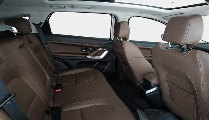 2022 Tata Harrier XZ PLUS 2.0L, Diesel, Manual, 31,046 km, interior