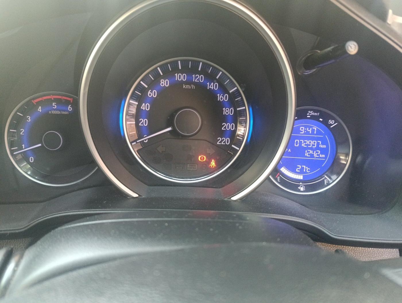 2018 Honda WR-V 1.5L I-DTEC VX MT, Diesel, Manual, 72,997 km, interior
