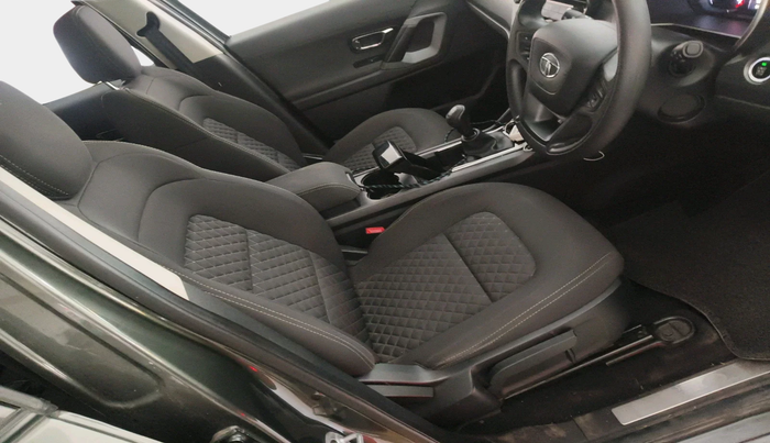 2021 Tata Harrier XT 2.0L KRYOTEC, Diesel, Manual, 40,983 km, interior