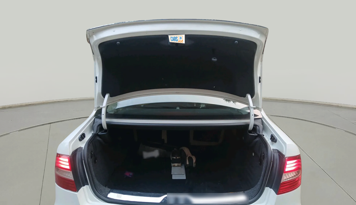 2014 Skoda Superb ELEGANCE 1.8 TSI AT, Petrol, Automatic, 77,758 km, exterior