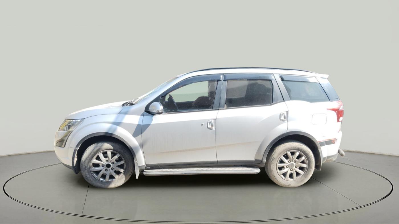 2019 Mahindra XUV500 W7, Diesel, Manual, 82,660 km, exterior