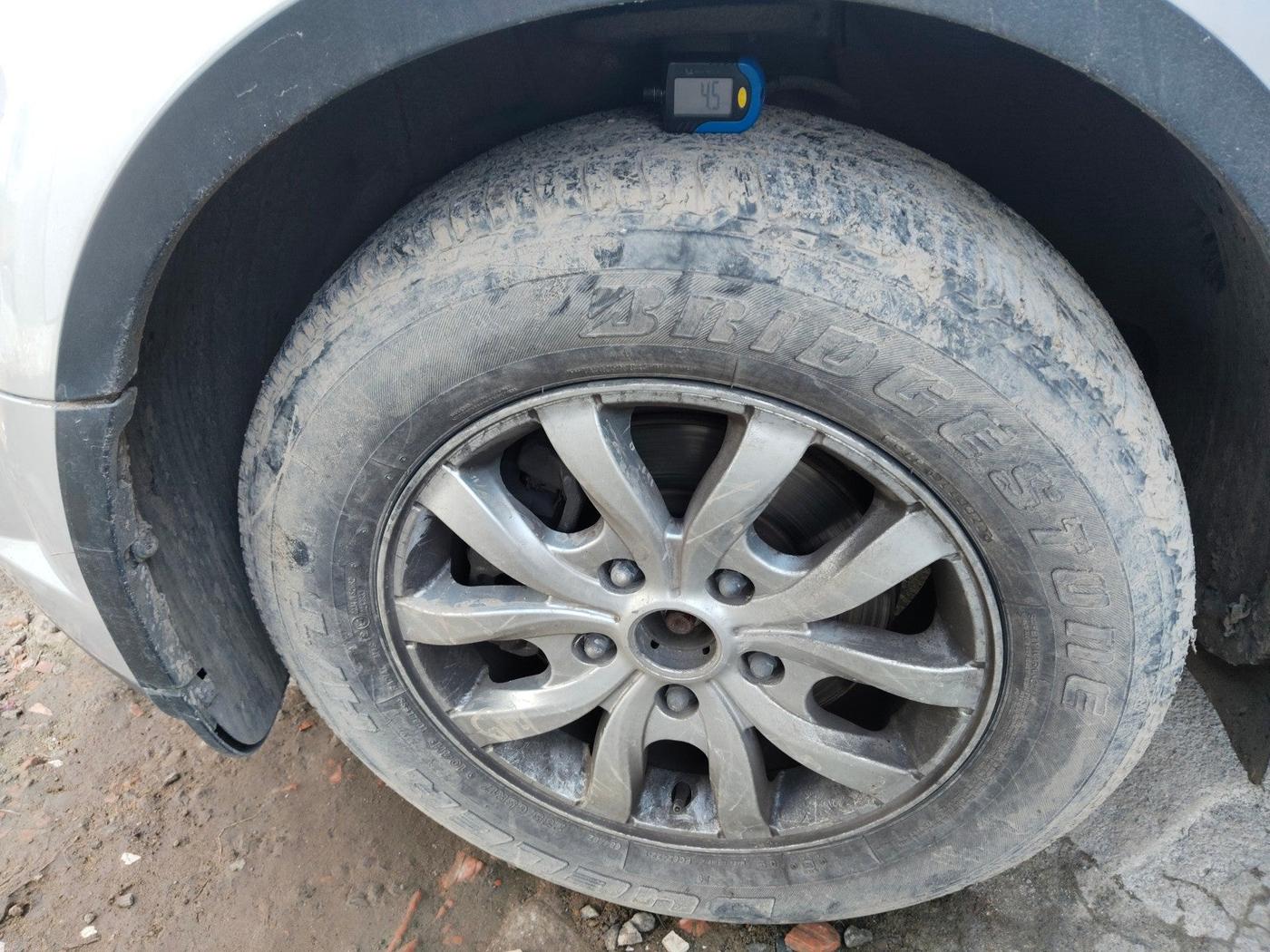 2019 Mahindra XUV500 W7, Diesel, Manual, 82,660 km, tyre