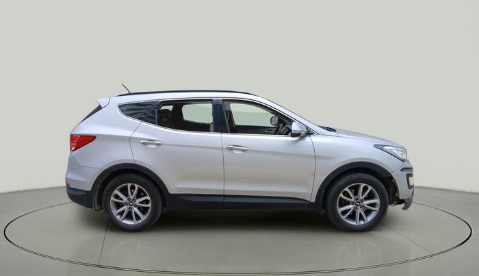 2016 Hyundai Santa Fe 4 WD AT, Diesel, Automatic, 1,08,822 km, exterior