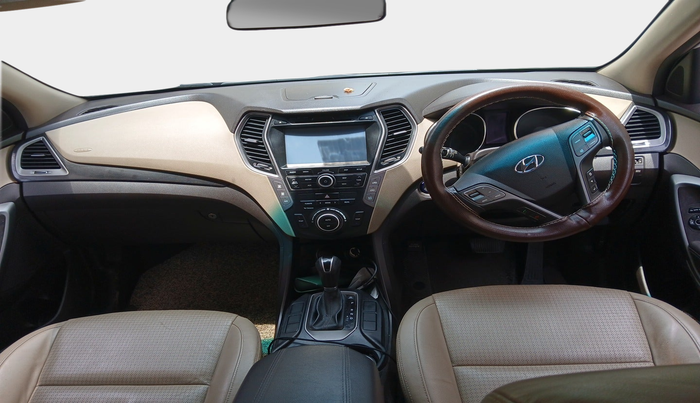 2016 Hyundai Santa Fe 4 WD AT, Diesel, Automatic, 1,08,822 km, interior