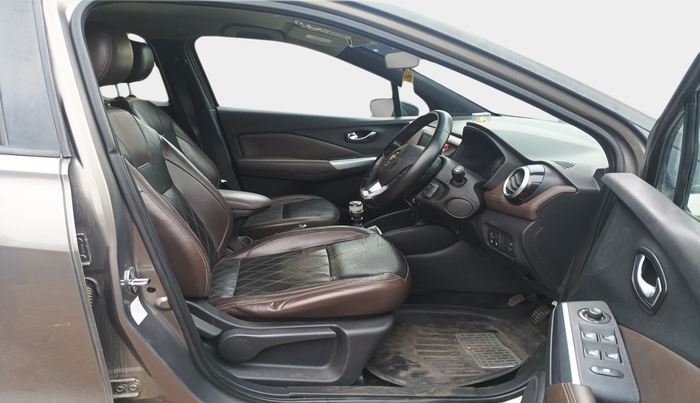 2019 Nissan Kicks XV PREMIUM O DUAL TONE DIESEL, Diesel, Manual, 75,936 km, interior