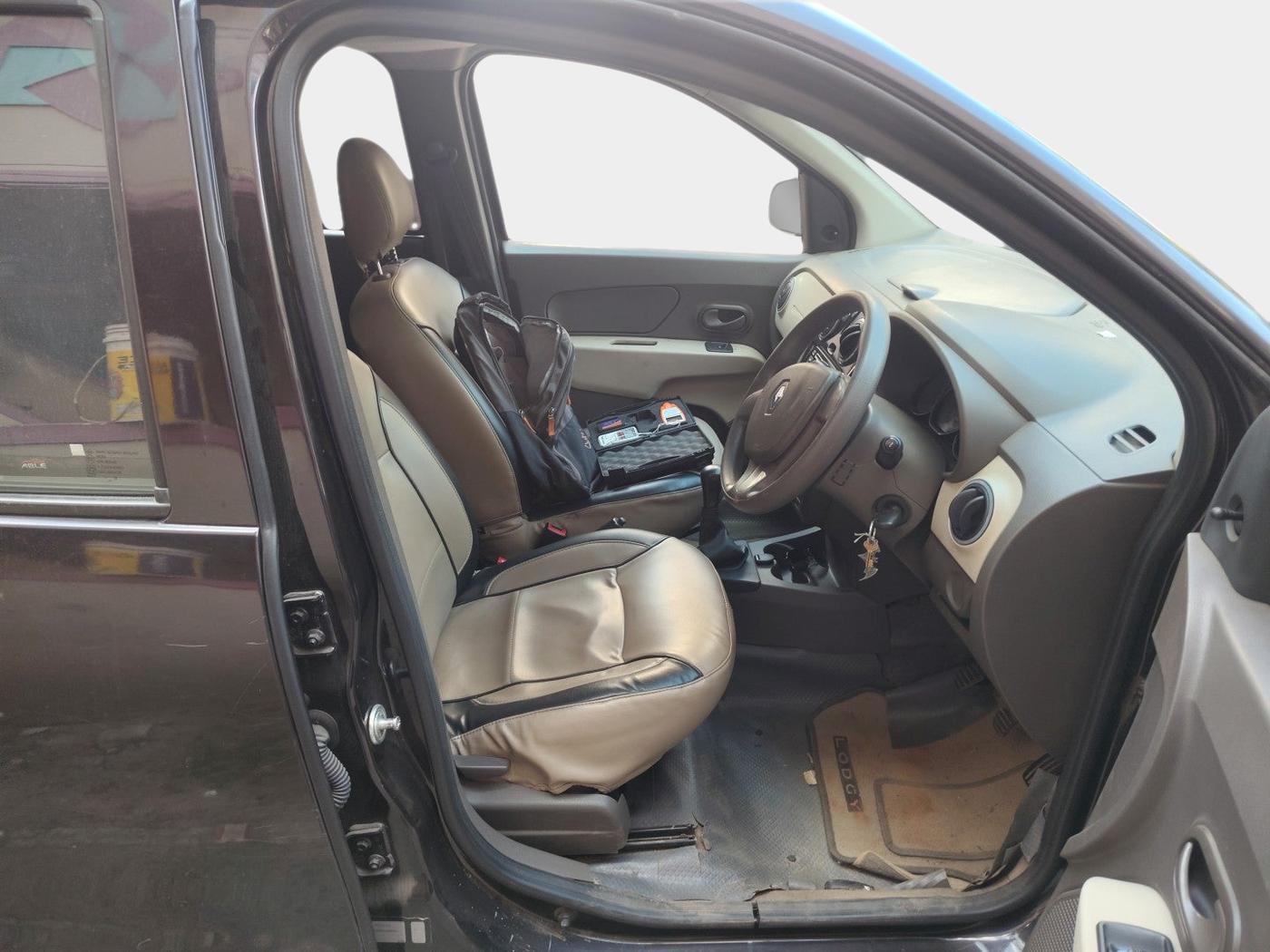 2015 Renault Lodgy 85 PS RXL, Diesel, Manual, 68,665 km, interior