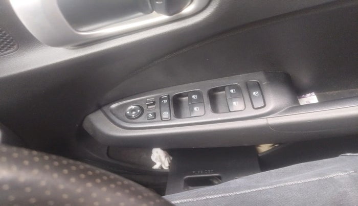 2021 Hyundai VENUE S+ 1.2, Petrol, Manual, 22,968 km, interior