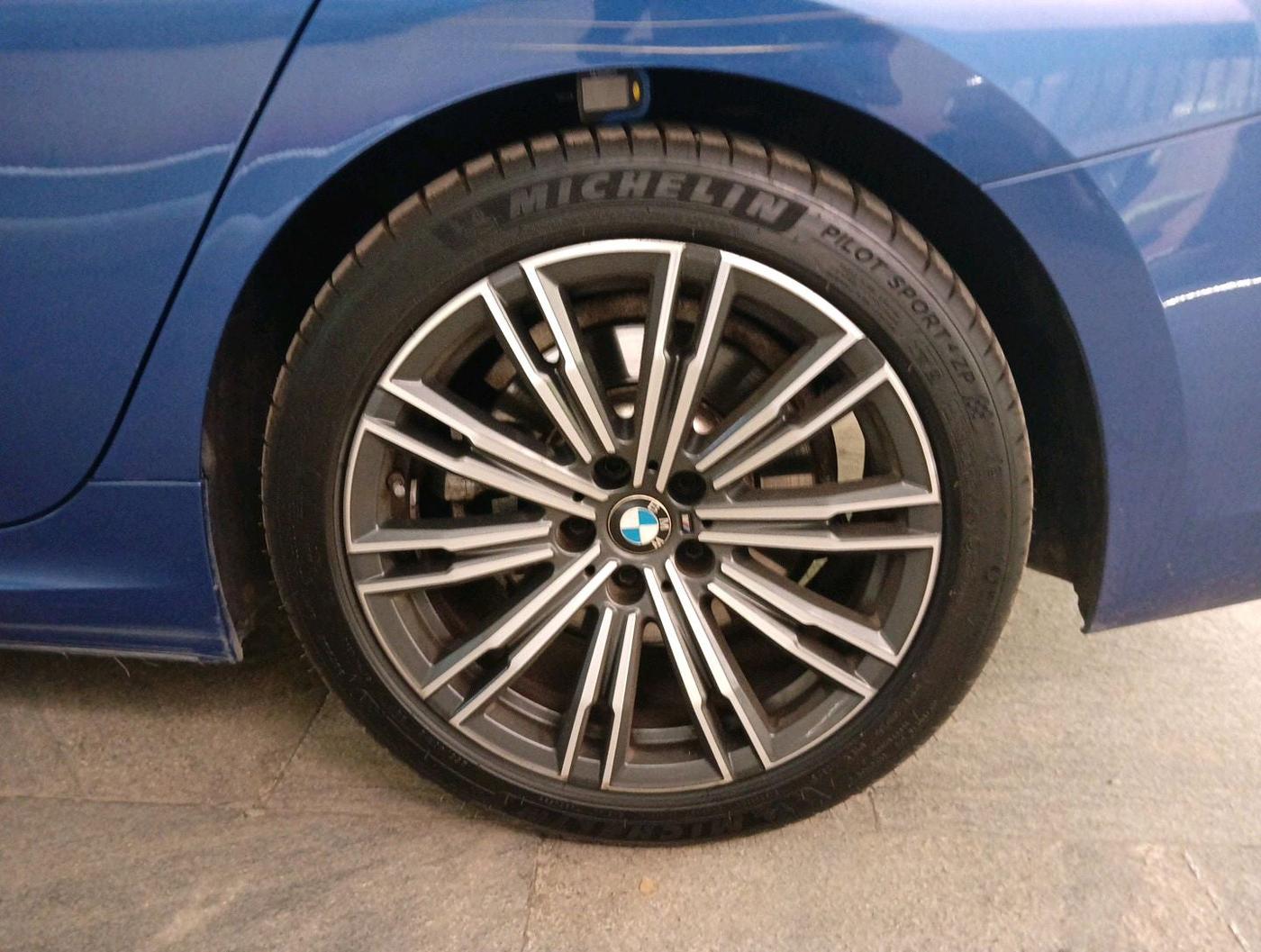 2020 BMW 3 Series 330I SPORT, Petrol, Automatic, 39,474 km, tyre
