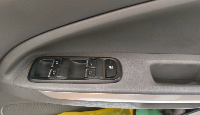 2015 Ford Ecosport TITANIUM 1.5L DIESEL (OPT), Diesel, Manual, 1,19,231 km, interior