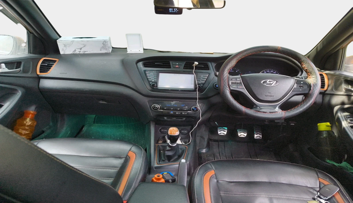 2017 Hyundai i20 Active 1.4 SX, Diesel, Manual, 1,00,118 km, interior